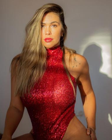 Laura Prieto muestra los resultados de nuevo procedimiento estético
