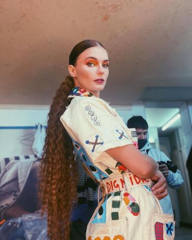 Josefina Montané saca aplausos con foto en traje de baño desde Miami