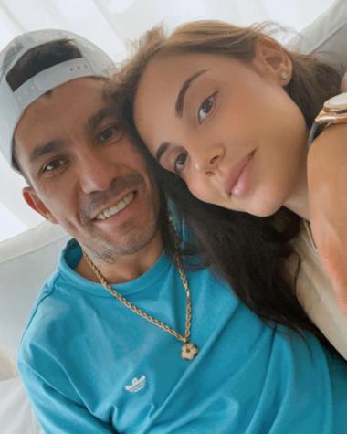 Esposa de Gary Medel aclara supuestos dramas matrimoniales