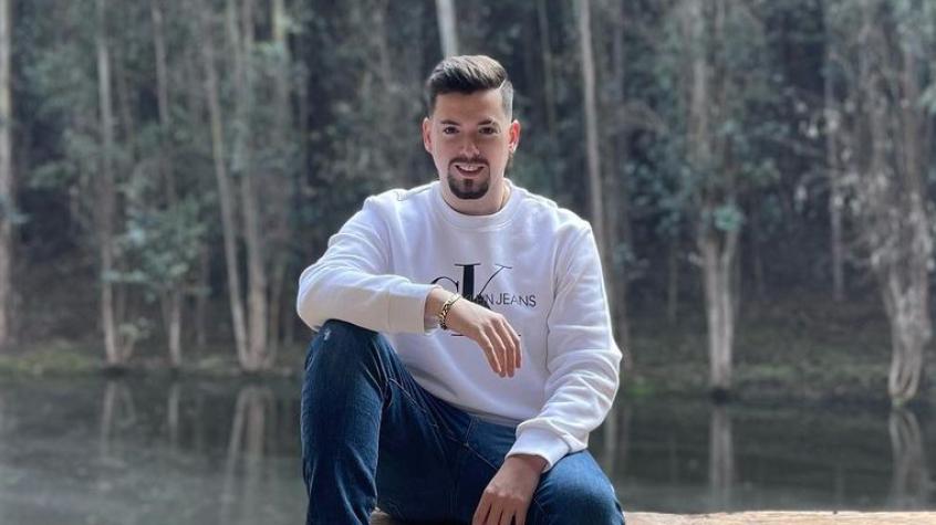 Nano Calderón muestra en redes sociales su auto enchulado