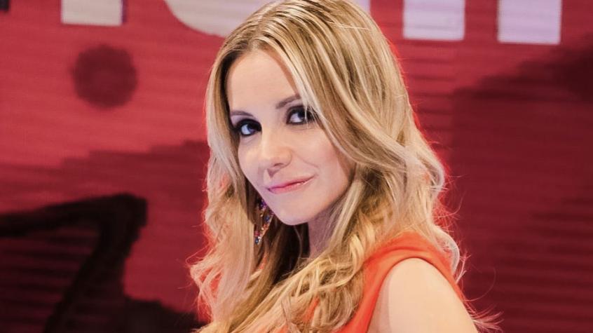 Rayén Araya comparte elogiada postal en bikini