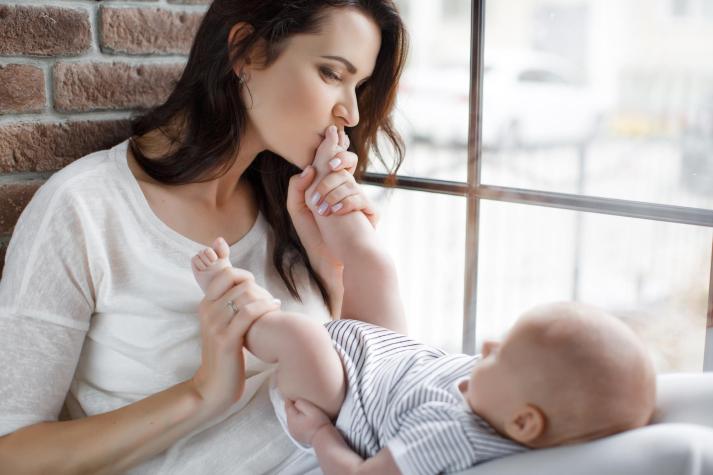 ¿Qué hacer si deseo tener un hijo sin pareja? Descubre aquí cómo hacerlo
