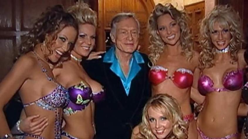 Aseguran que Hugh Hefner consumía tanto viagra que quedó sordo