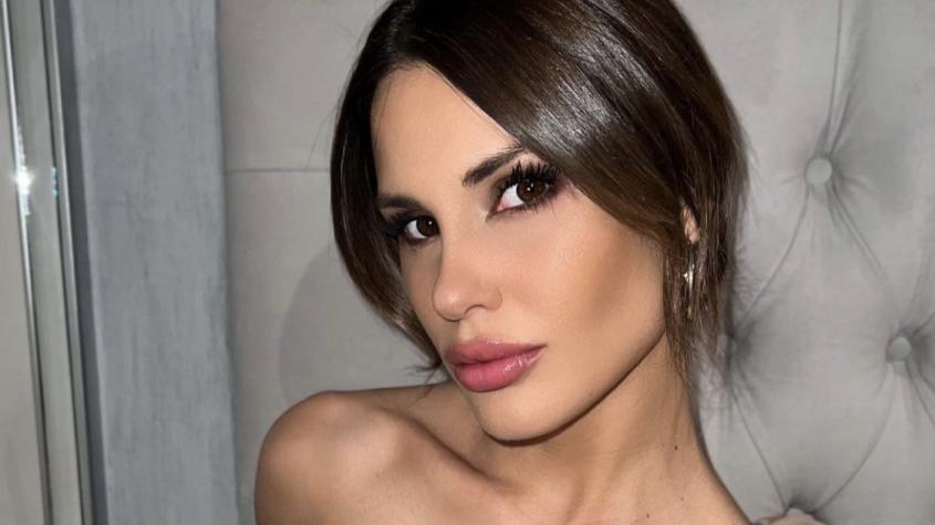 Gala Caldirola se llena de críticas tras hacer topless en paseo junto a su hija