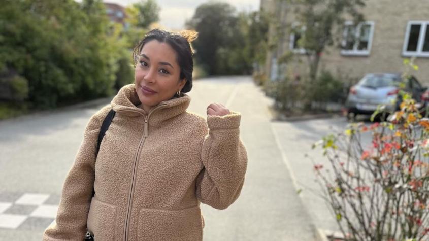 Natalia Rodríguez muestra la habitación donde dará a luz a su hija en Dinamarca