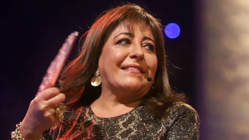 Helhue Sukni la rompe al posar en bikini con sus hijas, Samia y Fadwa