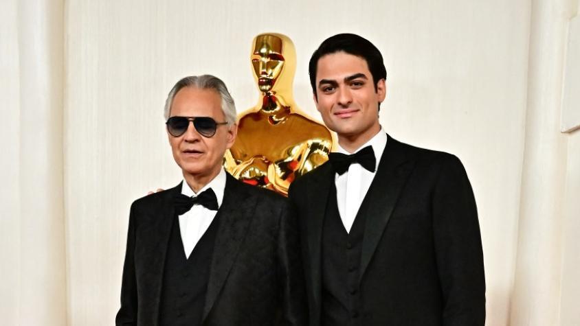 Así fue el paso de Andrea Bocelli y su hijo Matteo por la alfombra roja de los Premios Oscar 2024