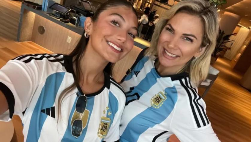 María Alberó junto a su hija Mía Zamorano